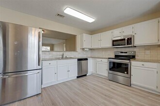 2928 Laurelridge Dr in League City, TX - Building Photo - Building Photo