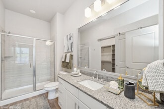 Ennova Highlands in Arlington, TX - Building Photo - Building Photo