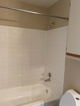 5501 Rosebriar Way, Unit B201 in Orlando, FL - Building Photo - Building Photo