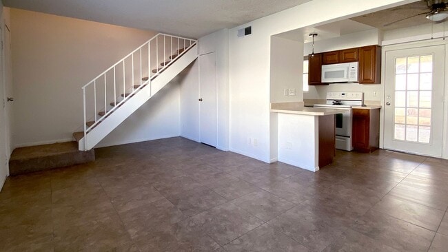 4954 Larkspur St in Las Vegas, NV - Building Photo - Building Photo