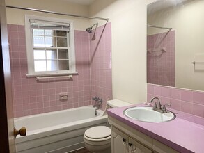 9 Colonial Park in New Holland, PA - Building Photo - Building Photo