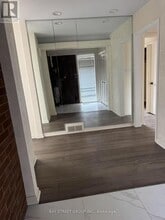 29 Suncrest Dr in Toronto, ON - Building Photo - Building Photo