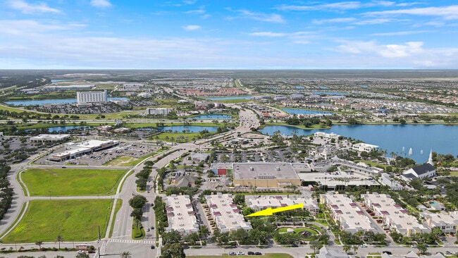 10320 SW Stephanie Way in Port St. Lucie, FL - Building Photo - Building Photo