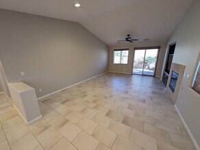 1045 Ambrosia Dr in Las Vegas, NV - Building Photo - Building Photo