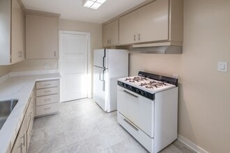 600 S Idaho St in San Mateo, CA - Building Photo - Building Photo