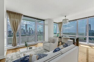 2 2nd St in Jersey City, NJ - Building Photo