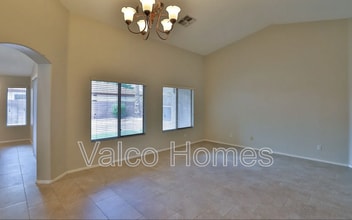 1593 E Wildhorse Pl in Chandler, AZ - Building Photo - Building Photo