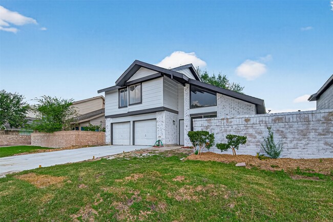 12623 S Dairy Ashford Rd in Houston, TX - Building Photo - Building Photo