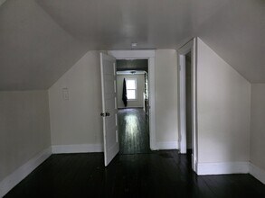 159 80th St in Niagara Falls, NY - Building Photo - Building Photo
