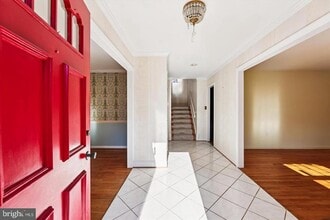 8510 Browning Ct in Annandale, VA - Building Photo - Building Photo