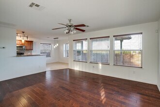 1206 Hensley Dr in Leander, TX - Building Photo - Building Photo