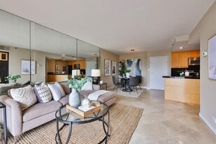 1514 7th Ave, Unit #103 in San Diego, CA - Building Photo
