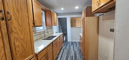 1205 E 172nd St in Cleveland, OH - Building Photo - Building Photo
