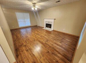 3020 Oak Meadow Dr in Snellville, GA - Building Photo - Building Photo