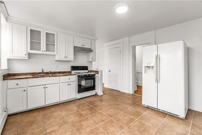 property at 1220 State St