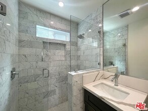 1233 N Harper Ave in West Hollywood, CA - Building Photo - Building Photo