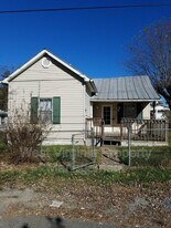 200 Loflin St in Mabscott, WV - Building Photo