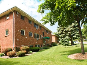 Unity View Apartments in Fridley, MN - Building Photo - Building Photo