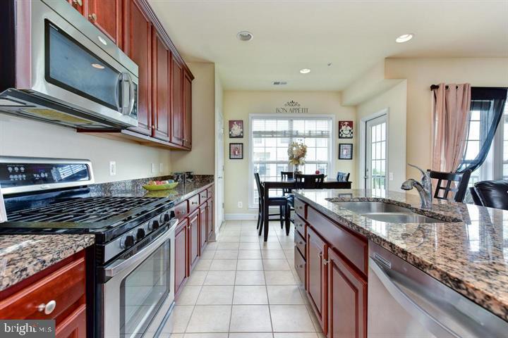 20655 Sibbald Square in Ashburn, VA - Building Photo