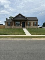 2000 Dobbs St in Pea Ridge, AR - Building Photo