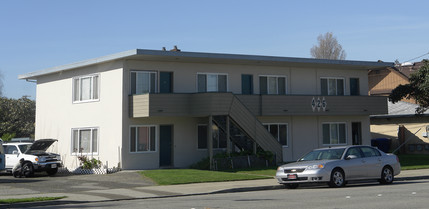 426 Marshall Way in Alameda, CA - Building Photo - Building Photo