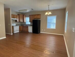 2757 Kennedy Dr in Tallahassee, FL - Building Photo - Building Photo