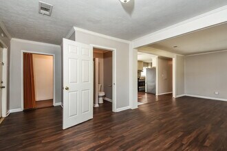 1165 Wisteria Dr SW in Mableton, GA - Building Photo - Building Photo