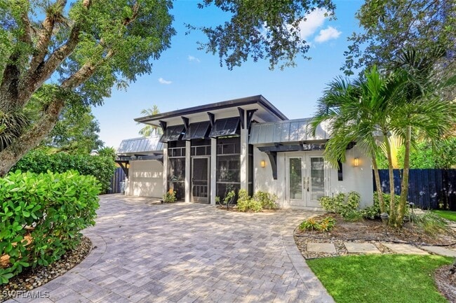 1199 9th Ave N in Naples, FL - Building Photo - Building Photo