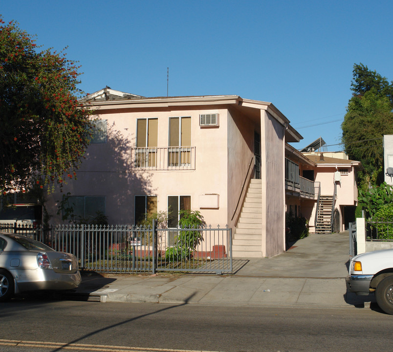 815 N Benton Way in Los Angeles, CA - Building Photo