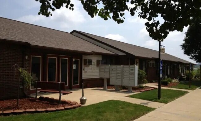 440 N Main St in Frankfort, OH - Building Photo - Building Photo