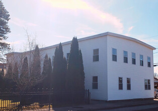 113 Temple St in Nashua, NH - Building Photo - Building Photo