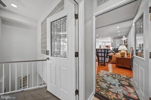 211 F St NE in Washington, DC - Building Photo