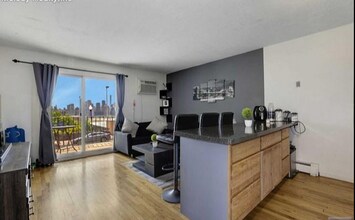 6709 Boulevard E, Unit #1 in Guttenberg, NJ - Building Photo - Building Photo