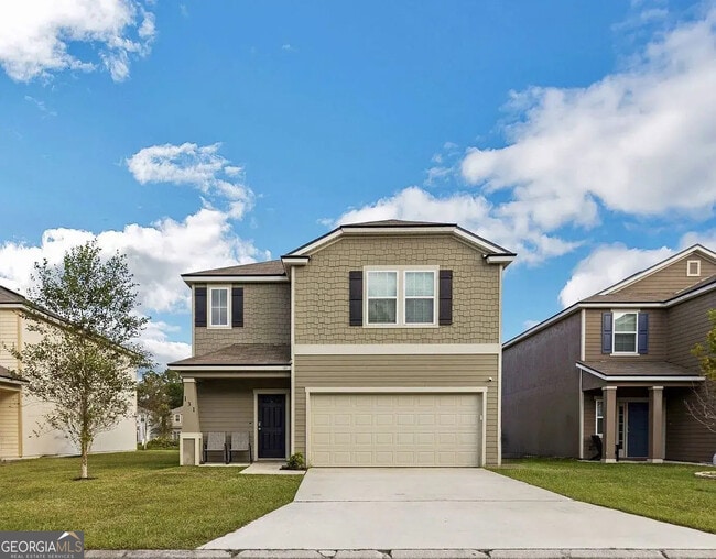 property at 131 Ashwood Cir