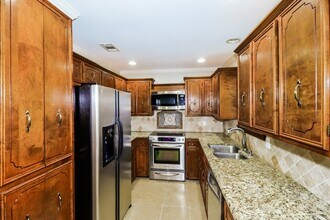 16 Turtle Creek Ct in Little Rock, AR - Building Photo - Building Photo