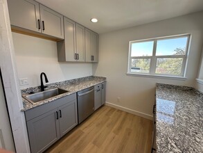 201 Terry St, Unit 202 in Longmont, CO - Building Photo - Building Photo