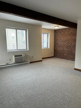 1 Station St, Unit 2-1 in Hingham, MA - Building Photo - Building Photo