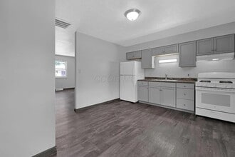 53 Neil St in Delaware, OH - Building Photo - Building Photo