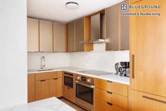 420 E 54th St in New York, NY - Building Photo - Building Photo