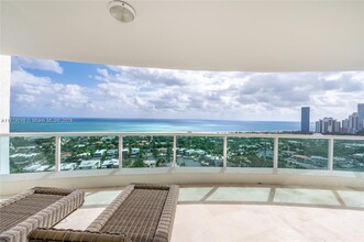 20201 E Country Club Dr, Unit # 2806/07 in Aventura, FL - Building Photo - Building Photo