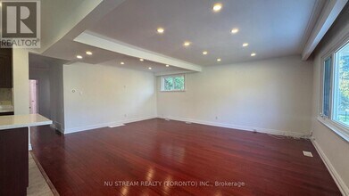 435 Cummer Ave in Toronto, ON - Building Photo - Building Photo