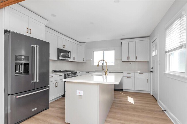 71 Haven Ave in Port Washington, NY - Building Photo - Building Photo