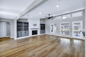 2809 Wood Wind Dr in Pantego, TX - Foto de edificio - Building Photo