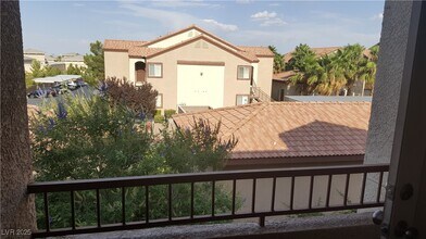 9580 W Reno Ave in Las Vegas, NV - Foto de edificio - Building Photo