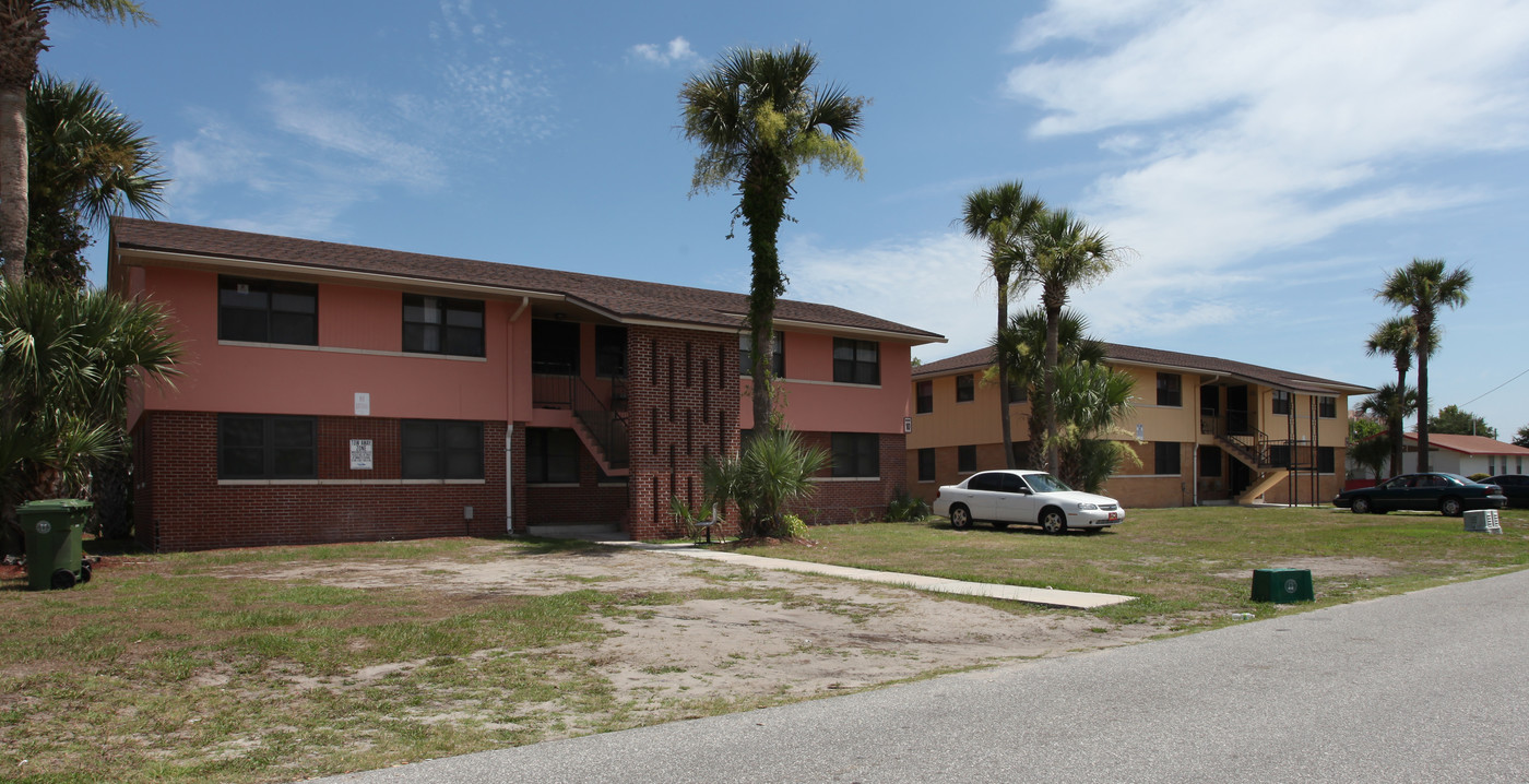 902 4th Ave S in Jacksonville Beach, FL - Building Photo