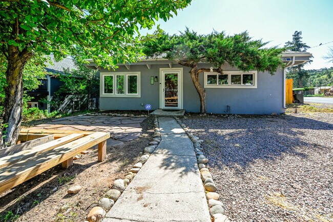 property at 15 Oak Pl