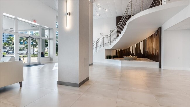 3000 S Ocean Dr, Unit 1520 in Hollywood, FL - Foto de edificio - Building Photo