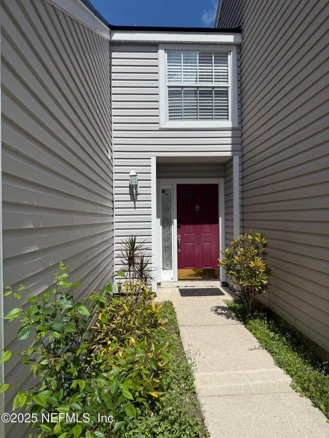 property at 8550 Sturbridge Cir W