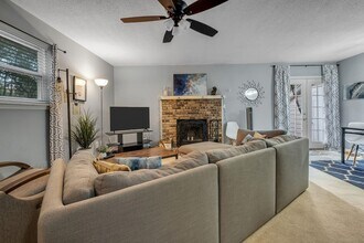 2815 Misty Garden Cir in Tallahassee, FL - Building Photo - Building Photo