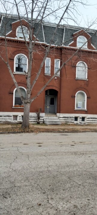 2219 Pestalozzi St, Unit B 2nd floor in St. Louis, MO - Building Photo